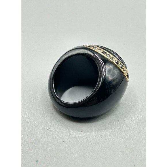 Black and Gold Plastic Vintage Ring Size 7 Ribbed Top Design Rhinestones Accent - Picture 5 of 9